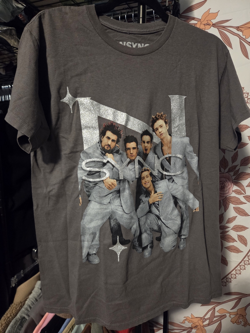 Vintage-Style Gray Short Sleeve Band Graphic Tee